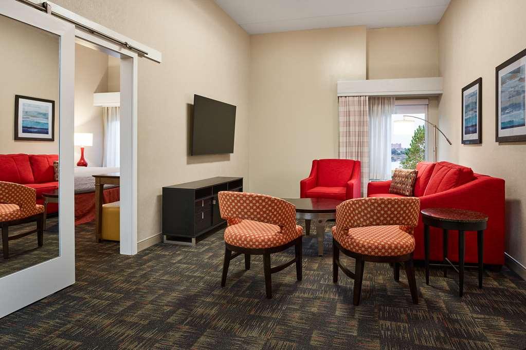 Hampton Inn Boston Logan Airport Room photo