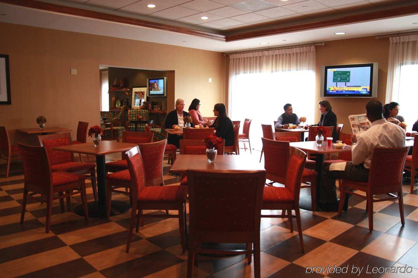 Hampton Inn Boston Logan Airport Restaurant photo