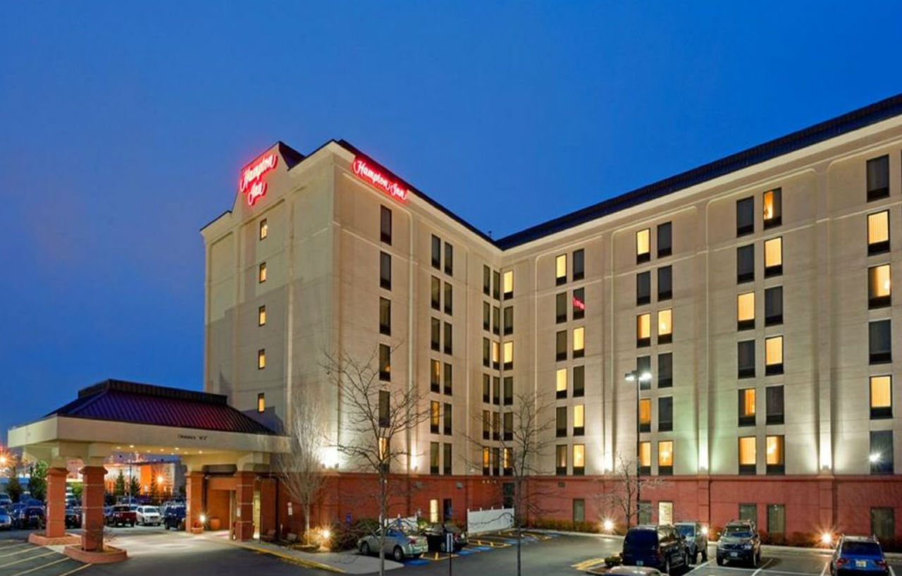 Hampton Inn Boston Logan Airport Exterior photo